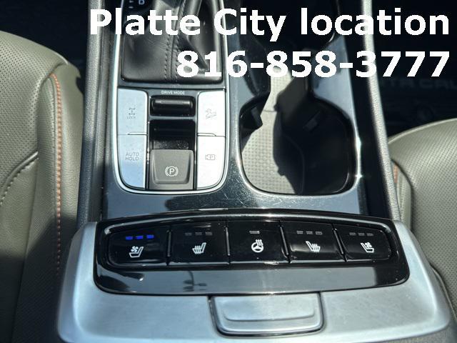 Photo of 2023 Atlas White Hyundai SANTA CRUZ