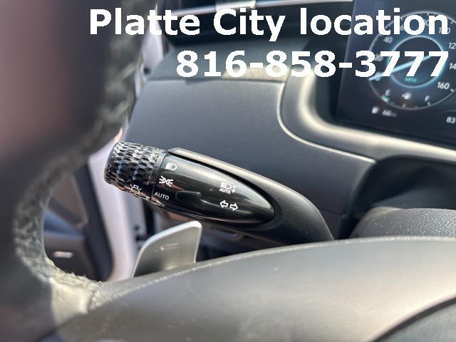 Photo of 2023 Atlas White Hyundai SANTA CRUZ