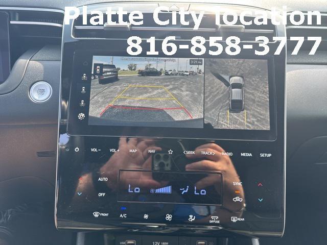 Photo of 2023 Atlas White Hyundai SANTA CRUZ