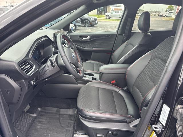 Photo of 2025 Black Metallic Ford Escape