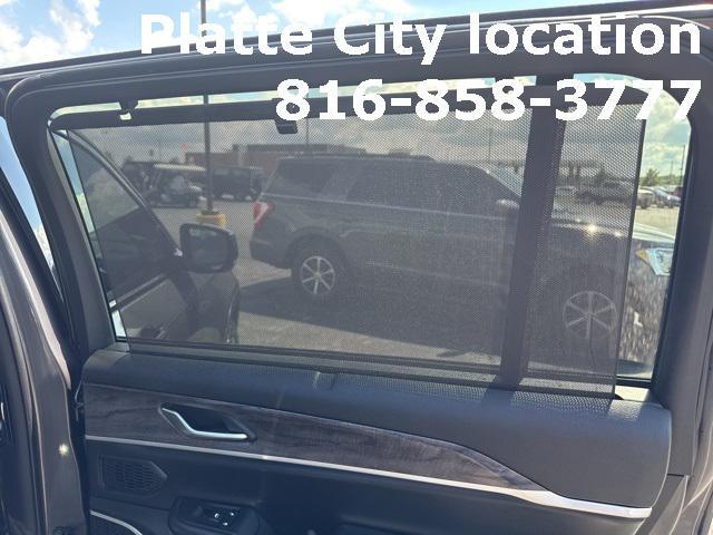 Photo of 2022 Baltic Gray Metallic Clearcoat Jeep Grand Cherokee L