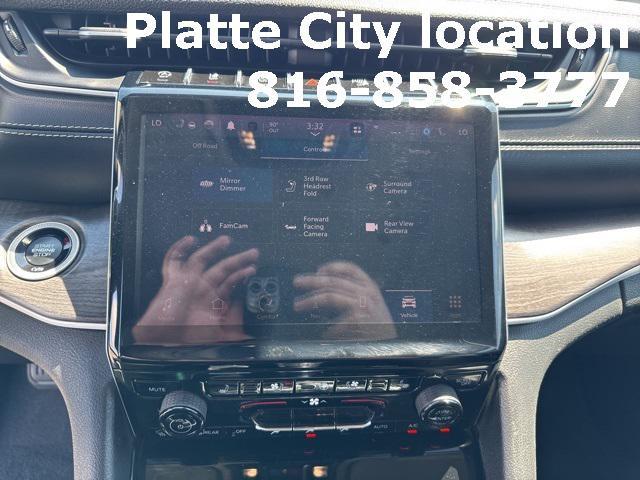 Photo of 2022 Baltic Gray Metallic Clearcoat Jeep Grand Cherokee L