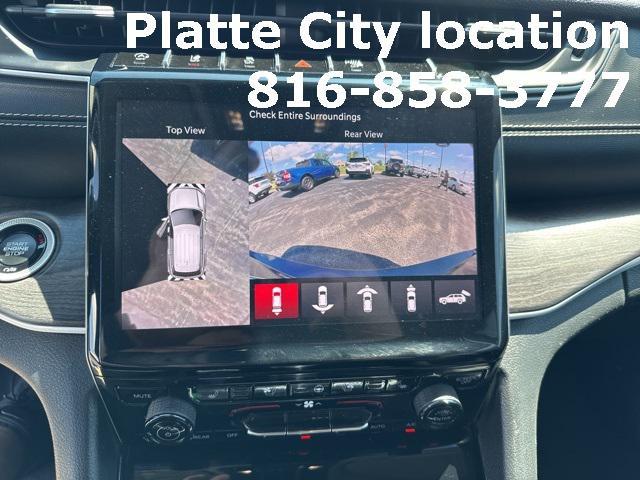Photo of 2022 Baltic Gray Metallic Clearcoat Jeep Grand Cherokee L