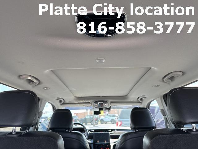 Photo of 2022 Baltic Gray Metallic Clearcoat Jeep Grand Cherokee L