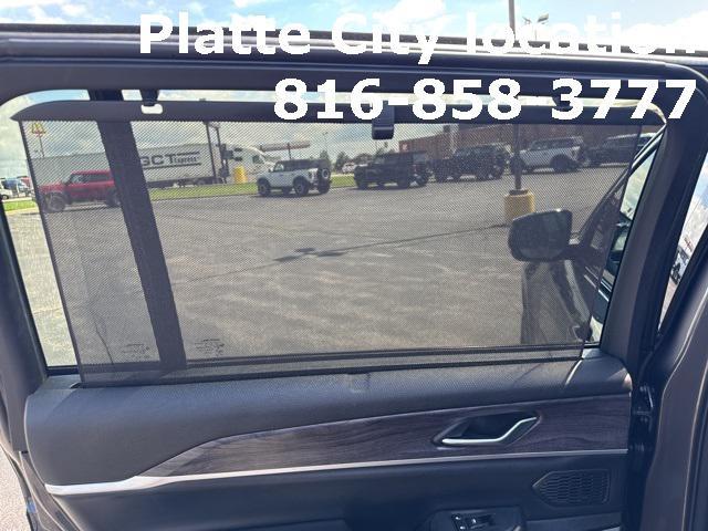 Photo of 2022 Baltic Gray Metallic Clearcoat Jeep Grand Cherokee L