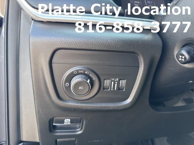 Photo of 2022 Baltic Gray Metallic Clearcoat Jeep Grand Cherokee L