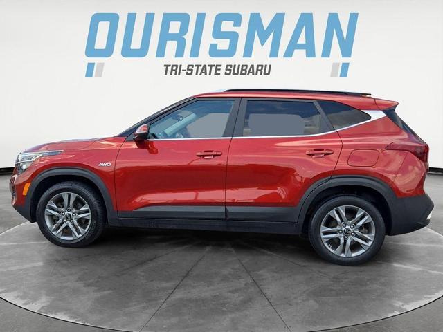 Photo of 2021 Mars Orange Kia Seltos