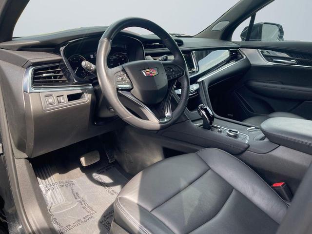 Photo of 2024 Black Metallic Cadillac XT6