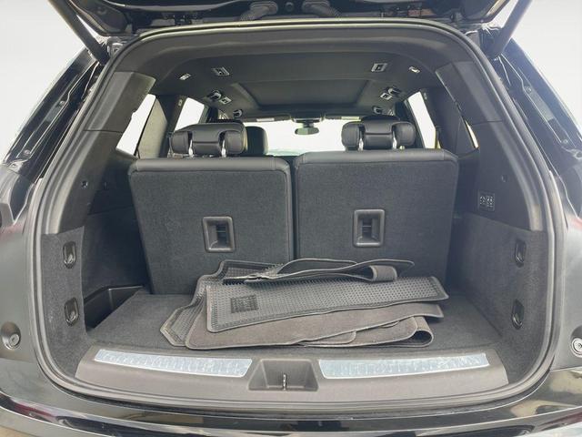 Photo of 2024 Black Metallic Cadillac XT6