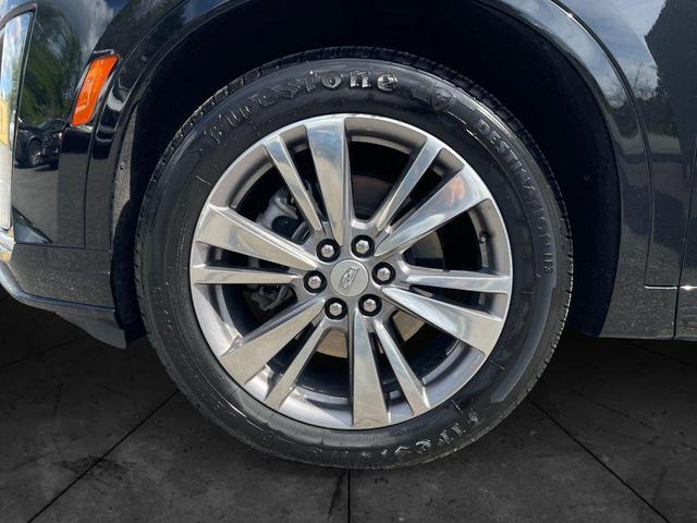 Photo of 2024 Black Metallic Cadillac XT6