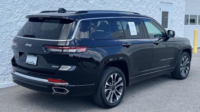 Photo of 2021 Diamond Black Crystal Pearlcoat Jeep Grand Cherokee L