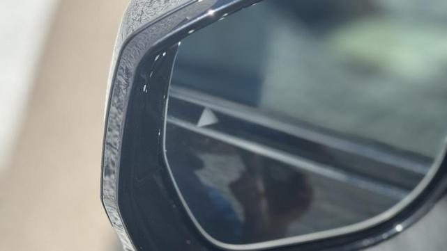 Photo of 2021 Diamond Black Crystal Pearlcoat Jeep Grand Cherokee L