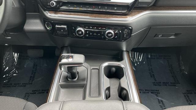 Photo of 2025 Summit White GMC Sierra 1500