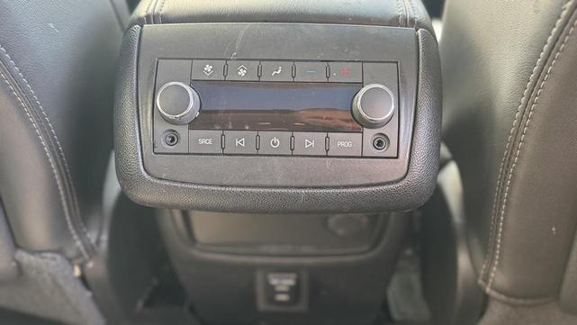 Photo of 2016 White Frost Tricoat GMC Acadia