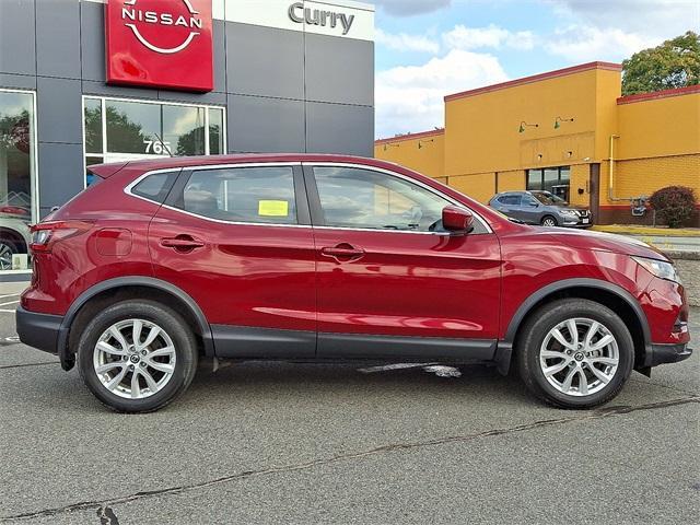 Photo of 2021 Scarlet Ember Nissan Rogue Sport