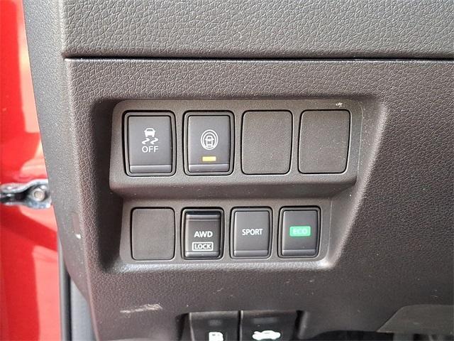 Photo of 2021 Scarlet Ember Nissan Rogue Sport