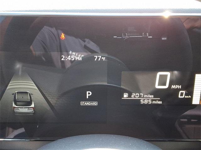 Photo of 2025 Super Black Nissan Kicks
