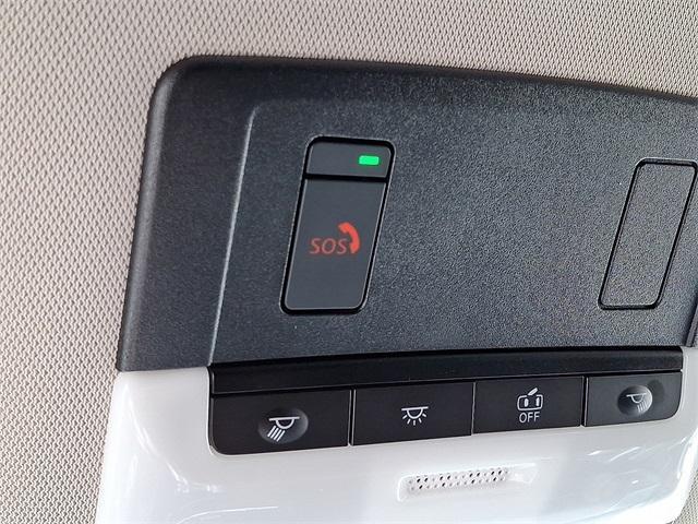 Photo of 2024 White Nissan Pathfinder