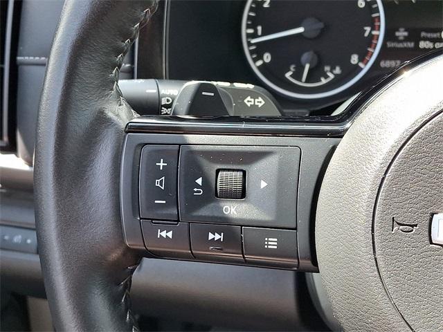 Photo of 2024 White Nissan Pathfinder