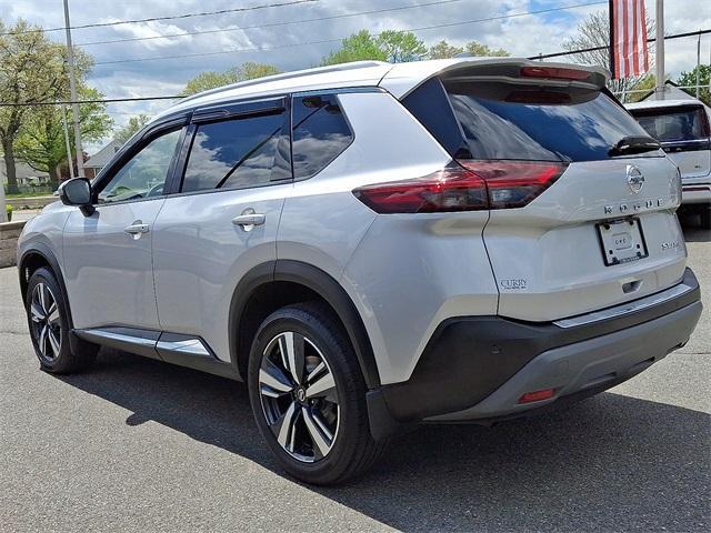 Photo of 2021 Brilliant Silver Metallic Nissan Rogue