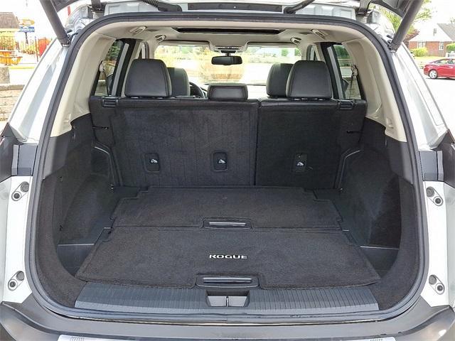 Photo of 2021 Brilliant Silver Metallic Nissan Rogue