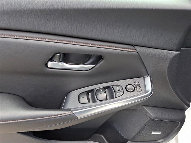 Photo of 2024 White Nissan Sentra