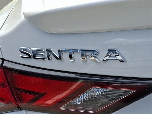 Photo of 2024 White Nissan Sentra