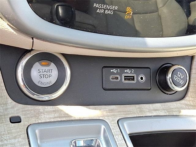 Photo of 2020 White Nissan Murano