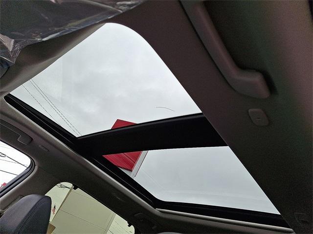 Photo of 2025 Everest White P Nissan Rogue