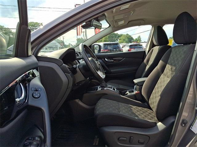 Photo of 2019 Gun Metallic Nissan Rogue Sport