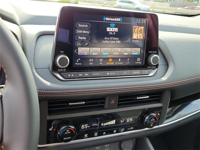 Photo of 2025 Everest White P Nissan Rogue
