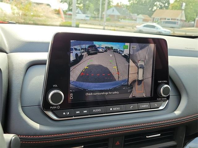 Photo of 2025 Everest White P Nissan Rogue