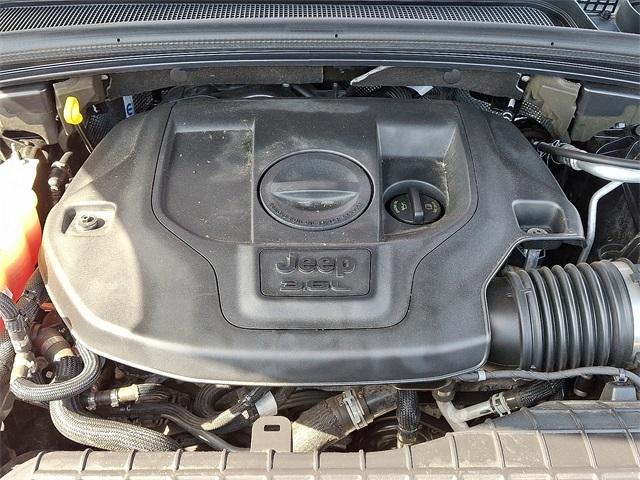 Photo of 2021 Diamond Black Jeep Grand Cherokee L