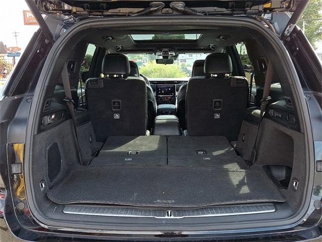 Photo of 2021 Diamond Black Jeep Grand Cherokee L
