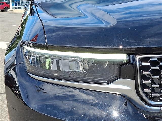Photo of 2021 Diamond Black Jeep Grand Cherokee L