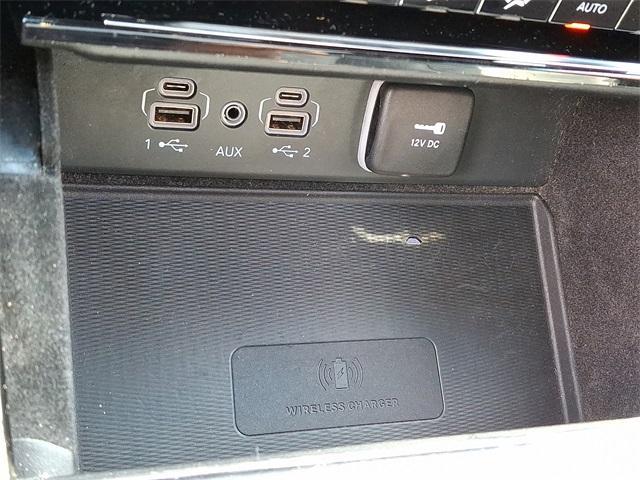 Photo of 2021 Diamond Black Jeep Grand Cherokee L