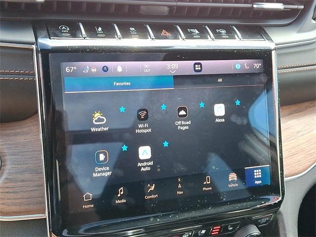 Photo of 2021 Diamond Black Jeep Grand Cherokee L