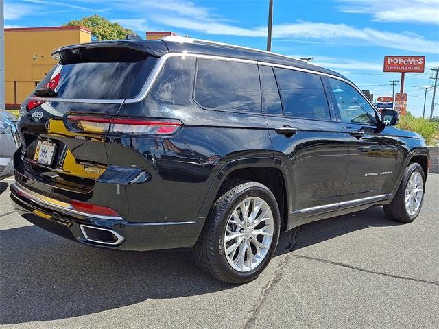 Photo of 2021 Diamond Black Jeep Grand Cherokee L