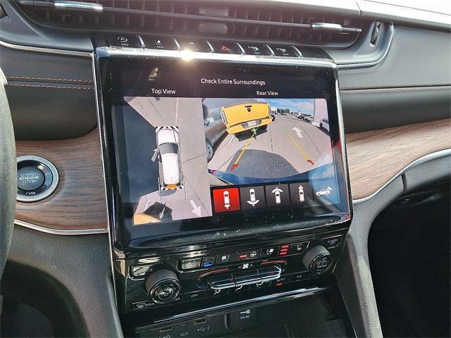 Photo of 2021 Diamond Black Jeep Grand Cherokee L
