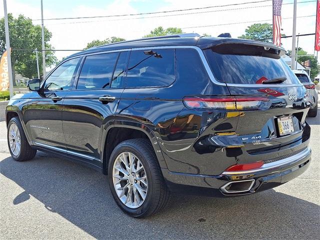 Photo of 2021 Diamond Black Jeep Grand Cherokee L