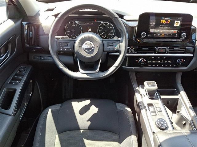 Photo of 2024 Black Nissan Pathfinder