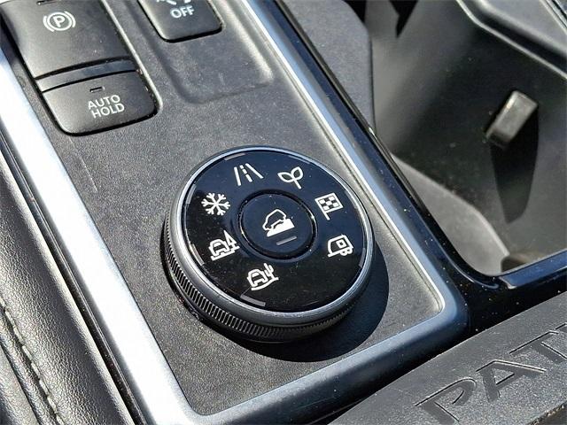Photo of 2024 Black Nissan Pathfinder