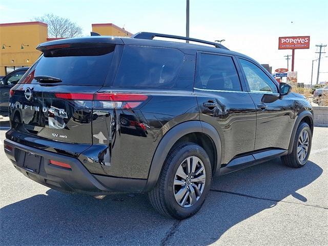 Photo of 2024 Black Nissan Pathfinder
