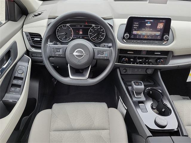 Photo of 2025 Everest White P Nissan Rogue