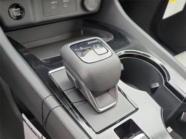 Photo of 2025 Everest White P Nissan Rogue