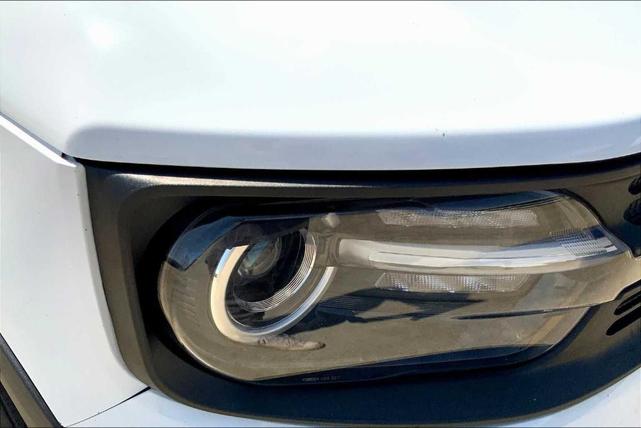Photo of 2021 Oxford White Ford Bronco Sport