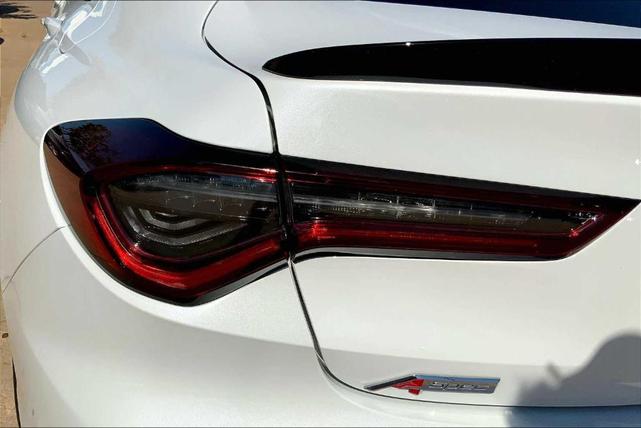 Photo of 2021 Platinum White Pearl Acura TLX