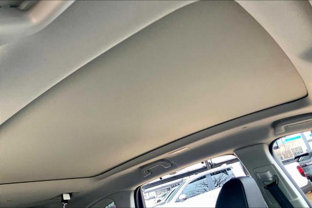 Photo of 2024 Majestic Black Pearl Acura MDX