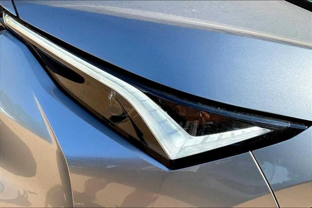 Photo of 2025 Silver Acura ADX
