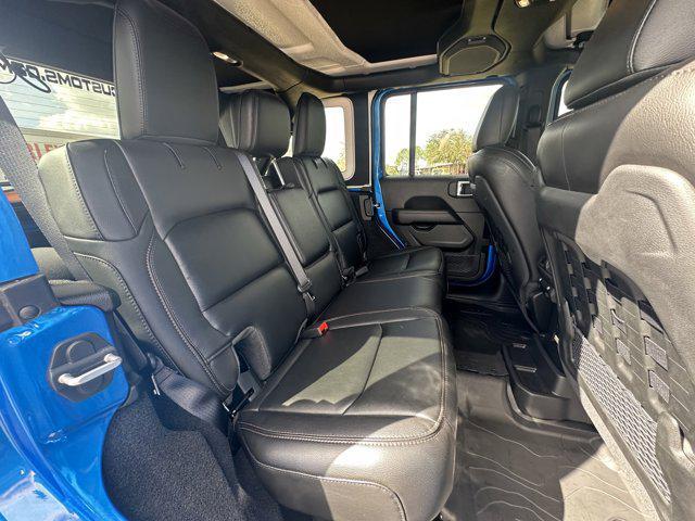 Photo of 2021 Hydro Blue Pearlcoat Jeep Wrangler Unlimited